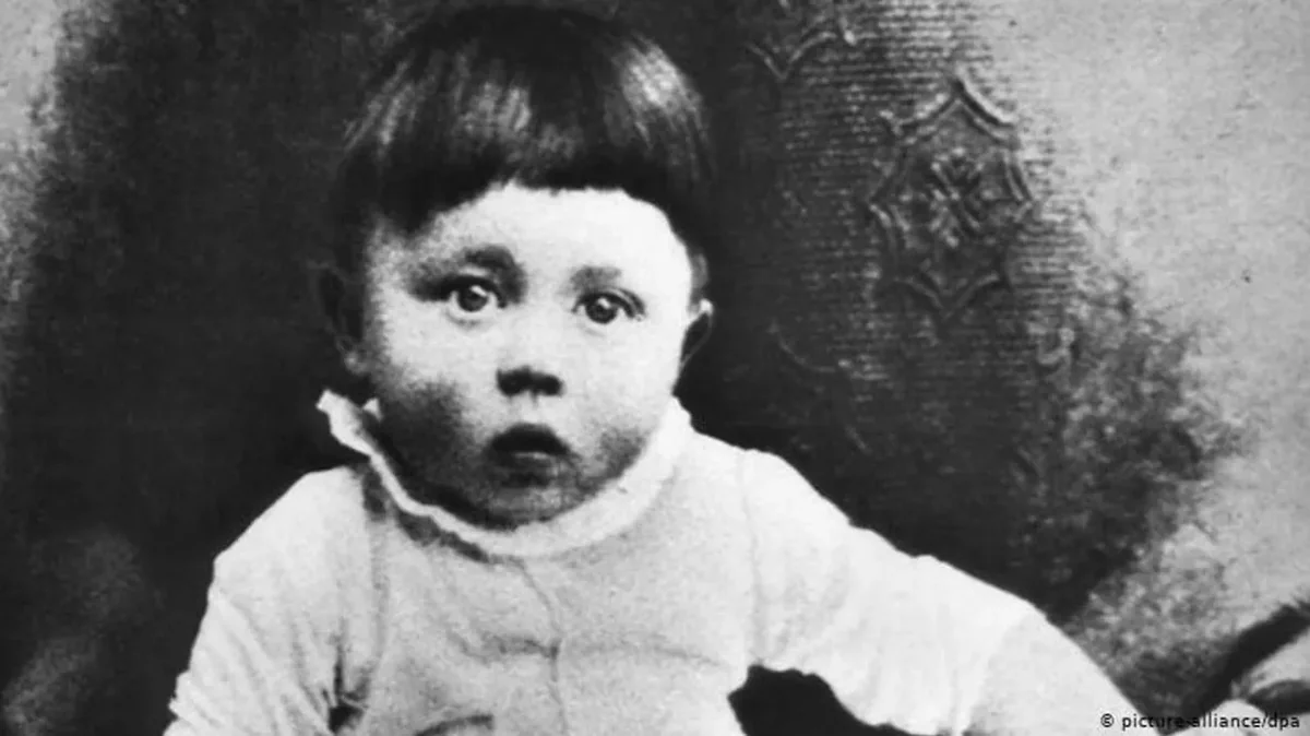 Wer war Hitler